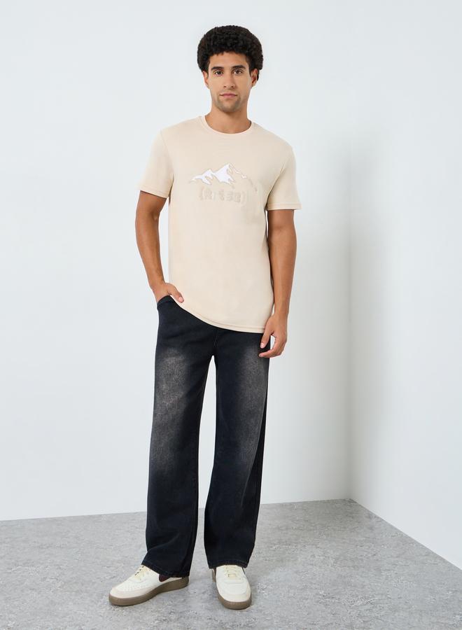 ستايلي تيشيرت بياقة دائرية وطبعة جرافيك - Image 1